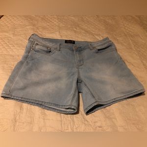 Seven 7 jean shorts light wash size 14